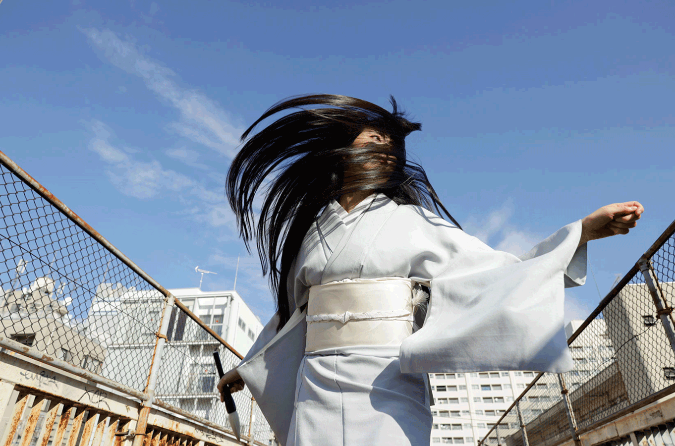 221228_Mami_HairFlip_1